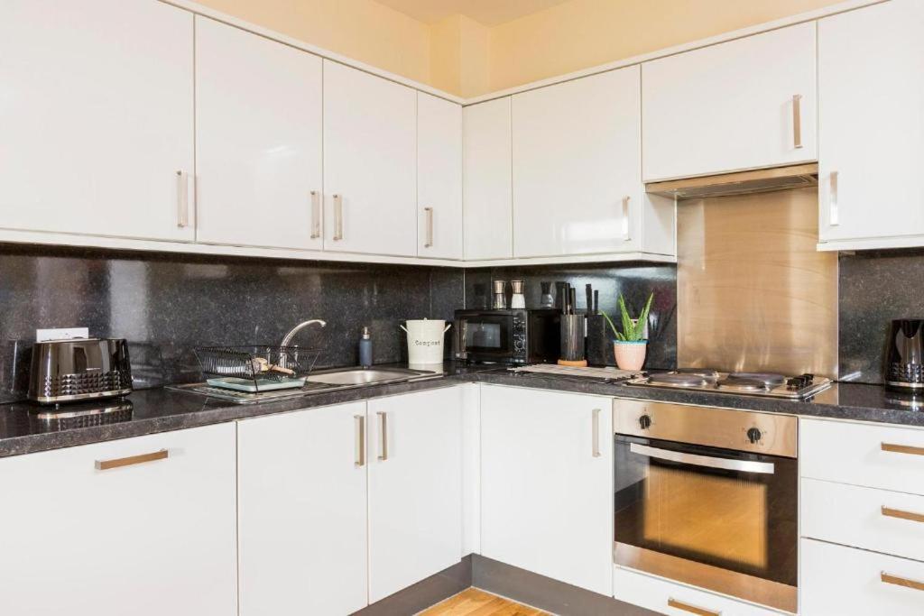 Panorama Apartments By Mesh Accommodation Short & Long Term Lets Ashford For Contractors Or Corporate Stays 外观 照片